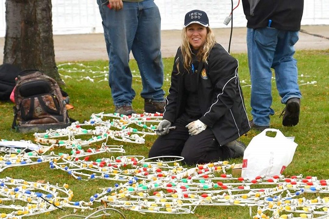 IBEW Local 530 Electrician volunteering at Celebration of Lights